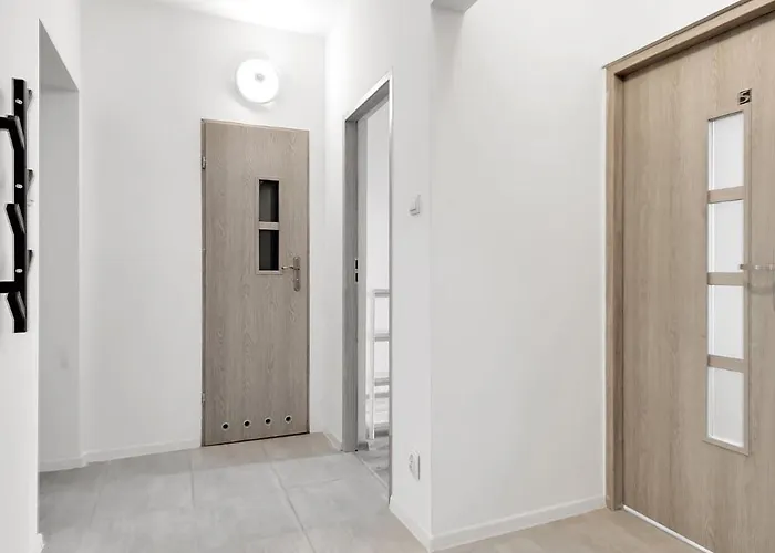 Hostel Fabryczna Station And